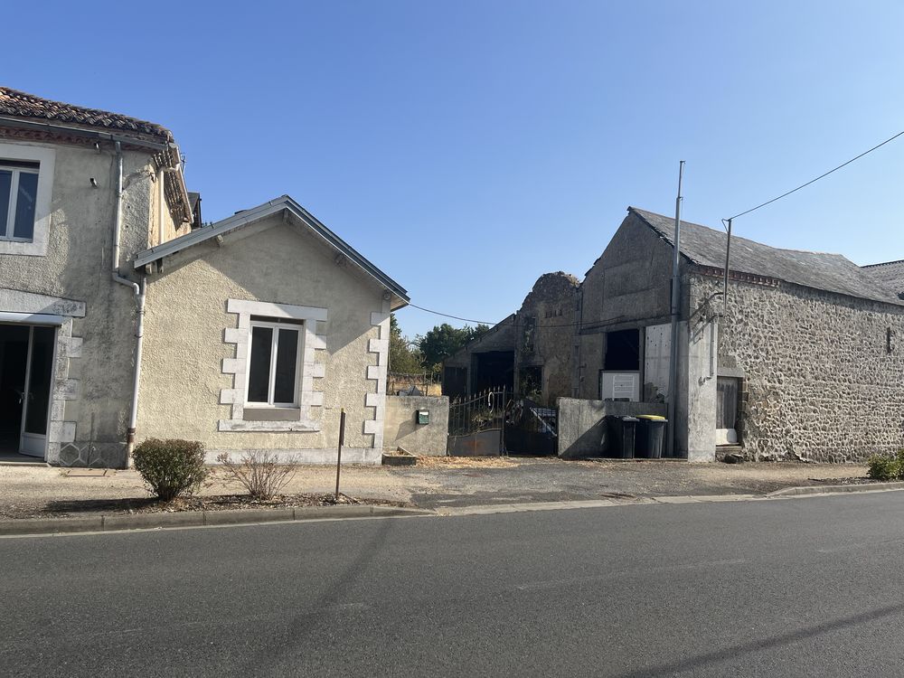 Grande maison avec dépendance à rénover