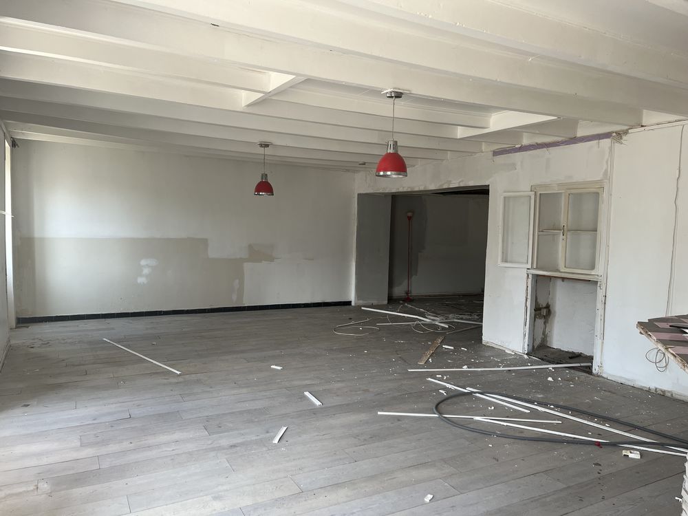 Grande maison avec dépendance à rénover