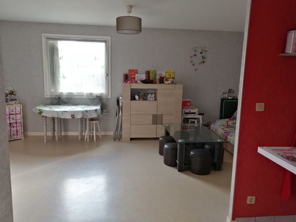 Spacieux T2 + Cave + 2 parking quartier Fac