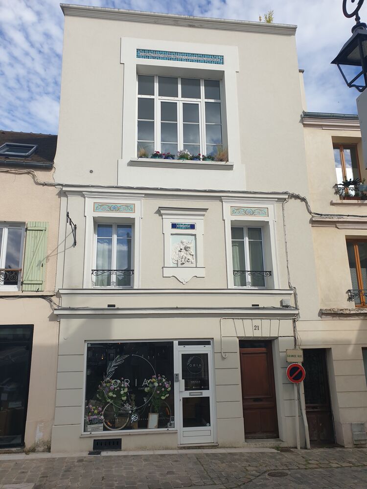 meublée, au c?ur des Yvelines, dans bel immeuble du