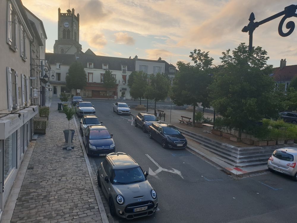 meublée, au c?ur des Yvelines, dans bel immeuble du