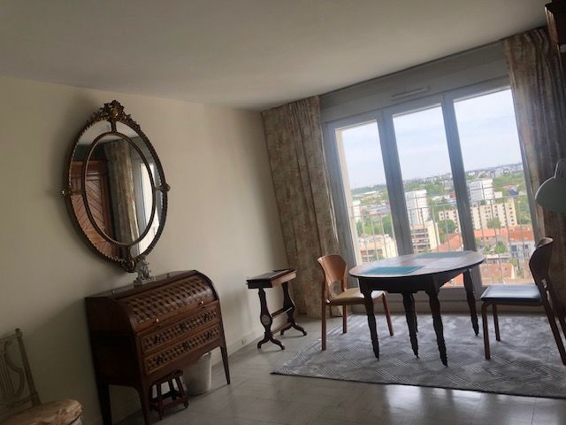 PIED A TERRE PARISIEN 17 MINUTES GARE DU NORD 83 M2