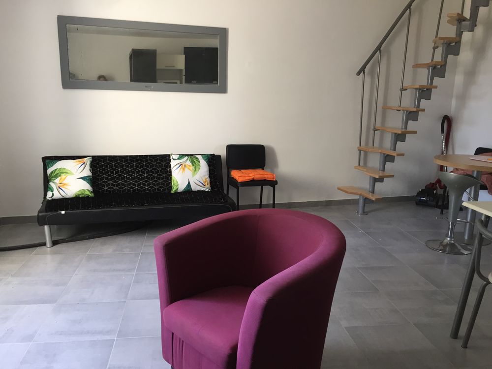 maison mitoyenne meublée à noyant 49490