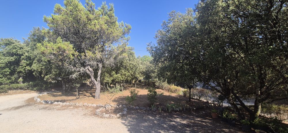 Villa sur bedoin 110 m2 HA plus 90 m2 sous sol terrain 2200