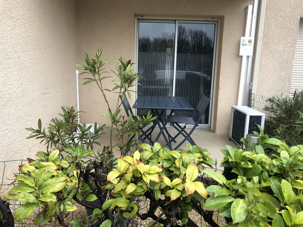 T1 Bis rez de chaussée avec terrasse couverte