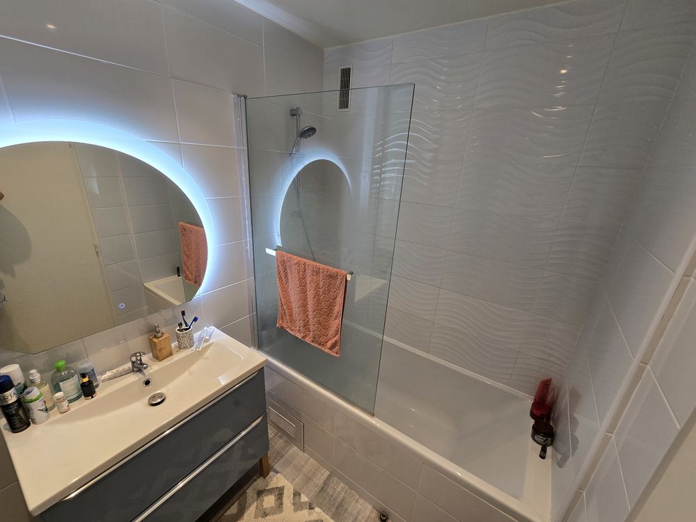 T2 entièrement rénové, vendu meublé , balcon, cave