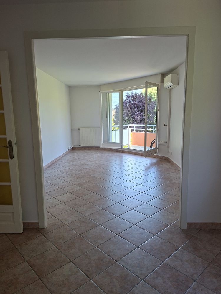 700 euros appartement T2 65m² vu sur parc nord Vizille