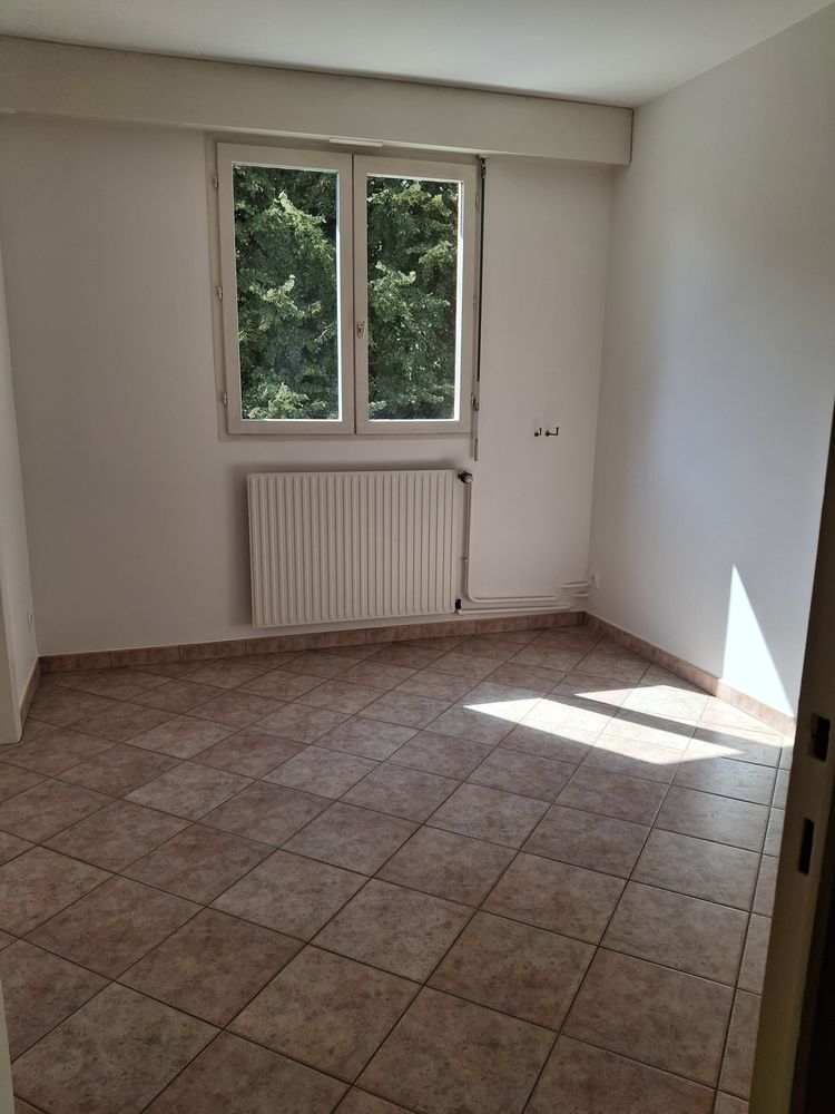 700 euros appartement T2 65m² vu sur parc nord Vizille