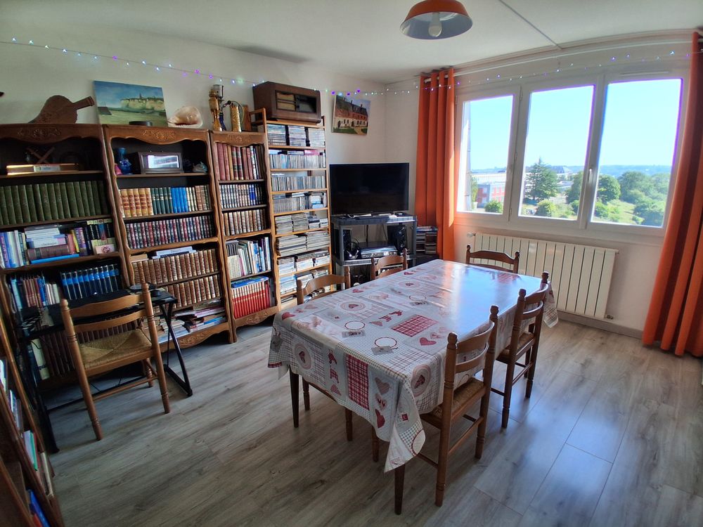 Dieppe, Charmant T2 avec Balcon, Garage et Vue Dégagée