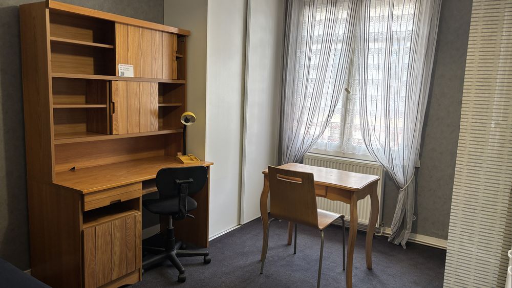 CHAMBRE MEUBLEE 15m2, pour ETUDIANTE.