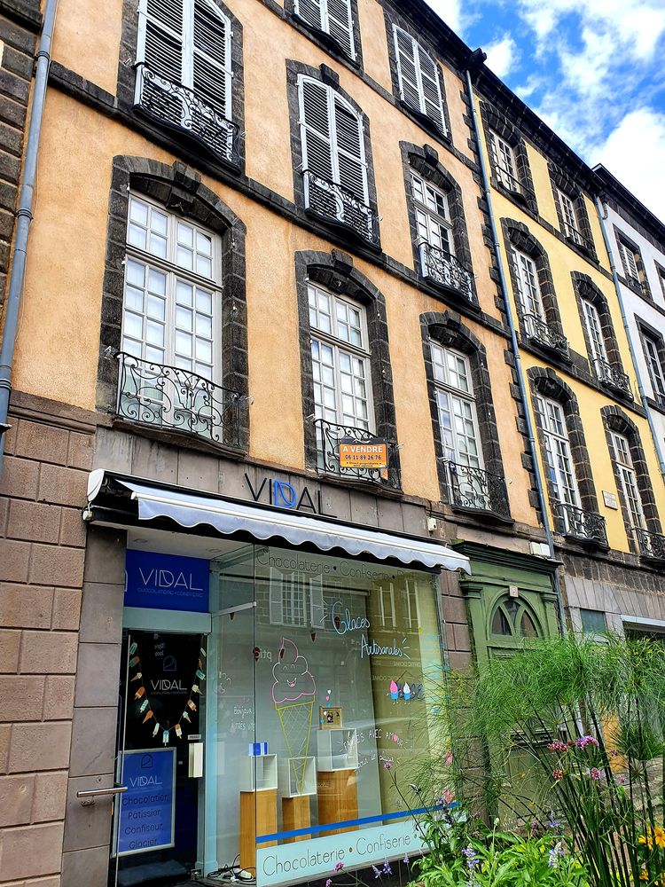 Appartement au c?ur de RIOM 63200 - 80 m² - 3 pièces