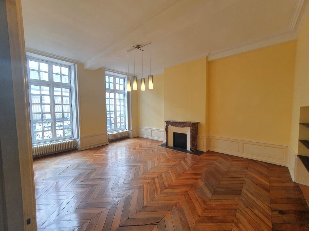 Appartement au c?ur de RIOM 63200 - 80 m² - 3 pièces