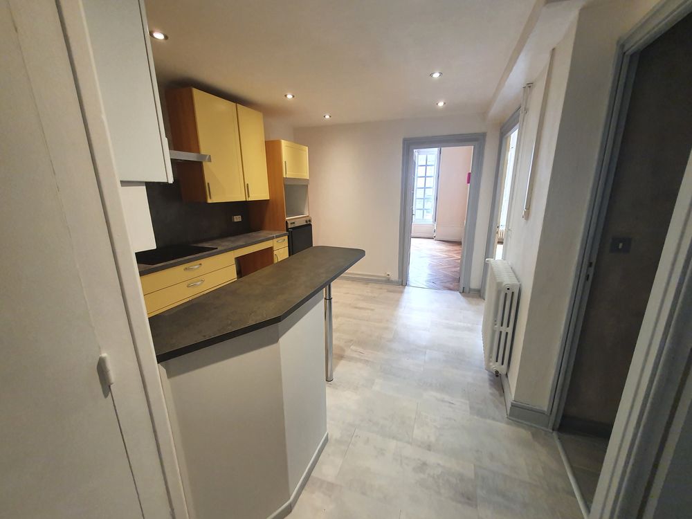 Appartement au c?ur de RIOM 63200 - 80 m² - 3 pièces