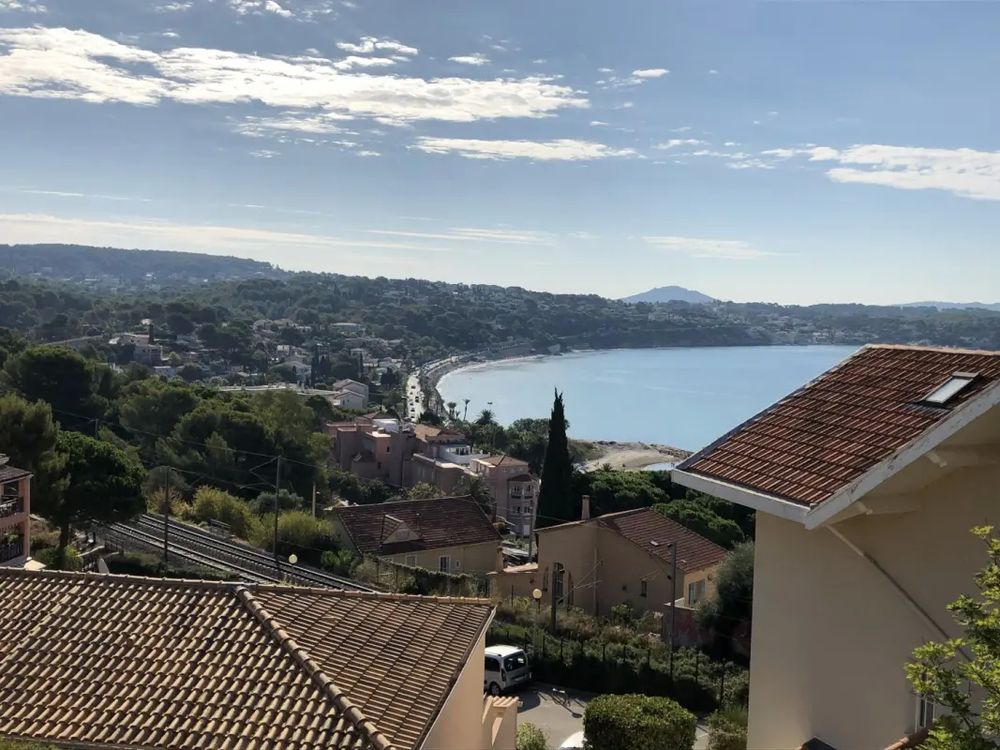studio à l'année - BANDOL (83150)