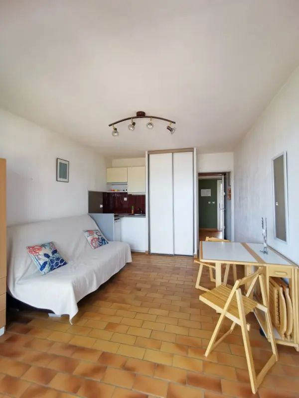 studio à l'année - BANDOL (83150)
