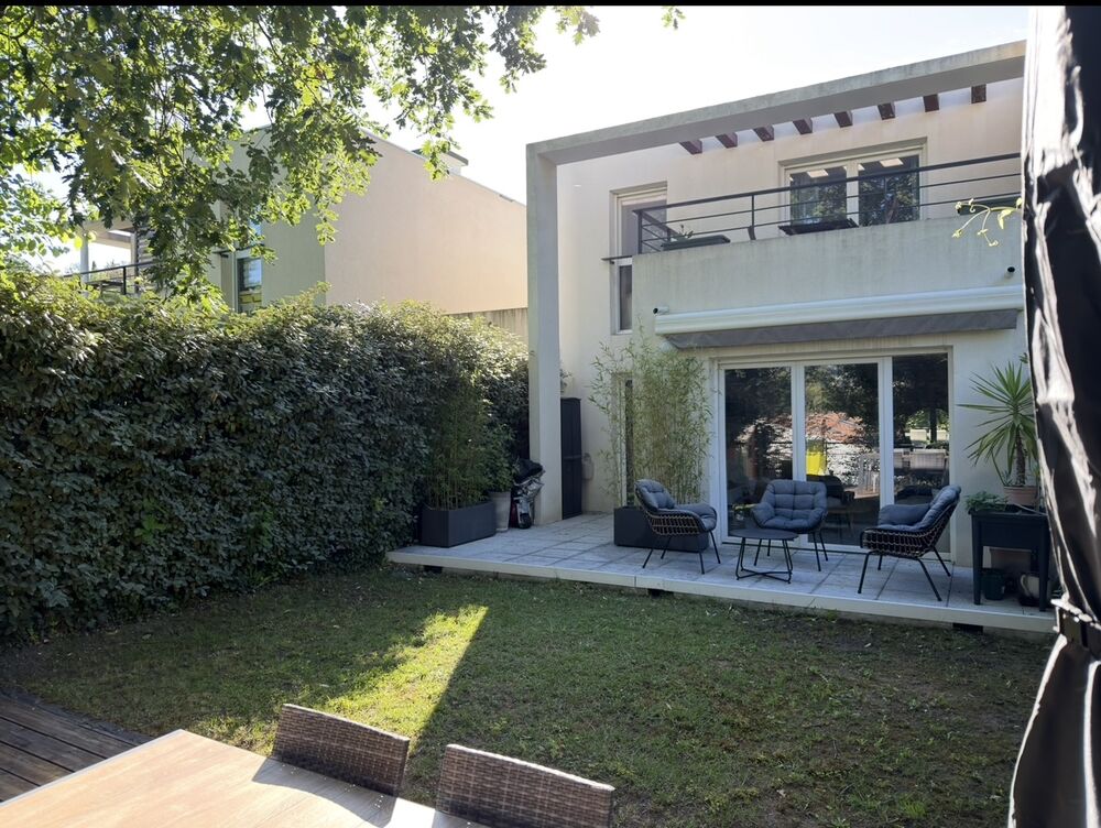 Maison contemporaine 3 pièces avec jardin