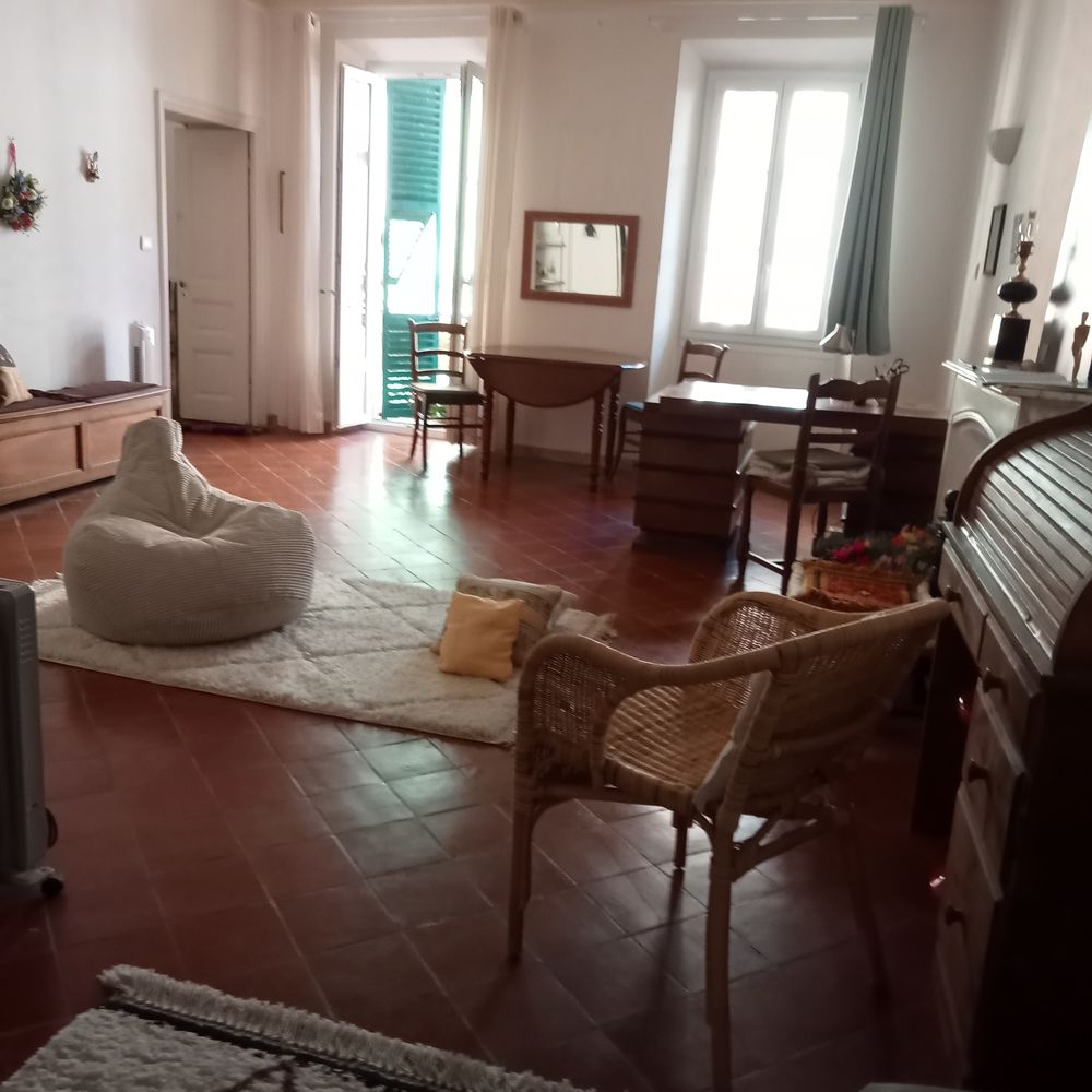 Bel appartement central à Breil sur Roya (06) 145m² au sol