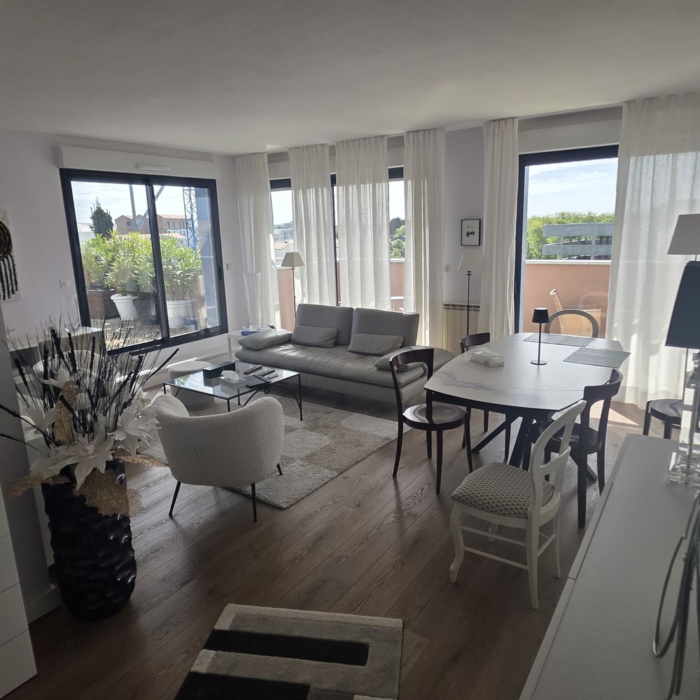 Grand appartement T3 avec terrasse et balcon La Rochelle