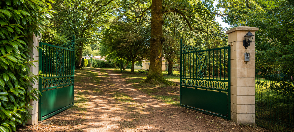 Au portes de Bordeaux, propriété de 2.2 ha, au calme.