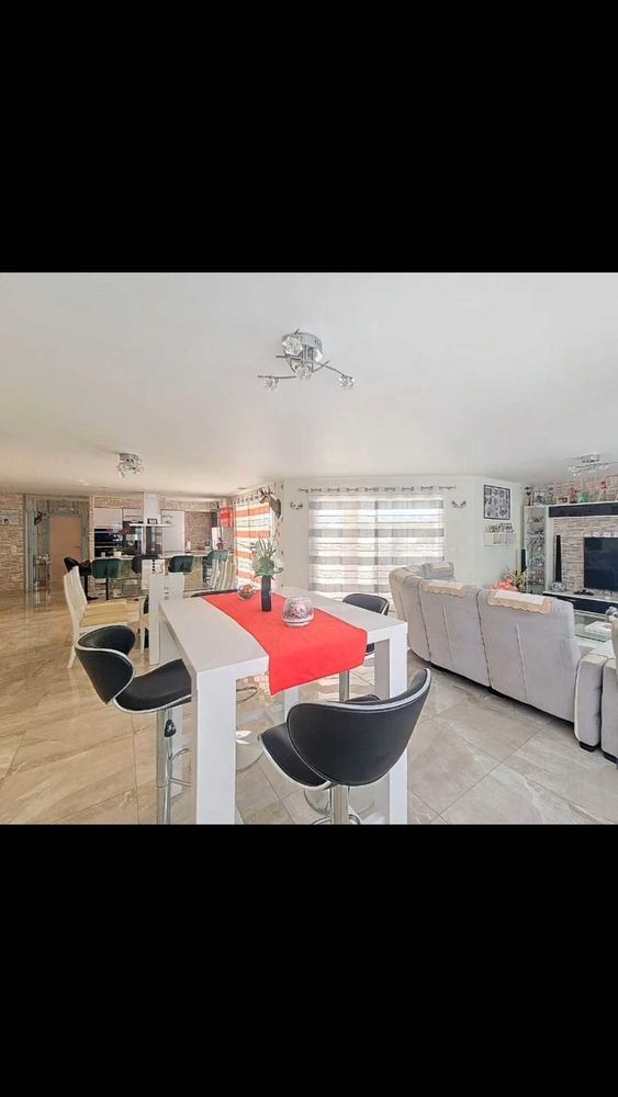 Villa T8