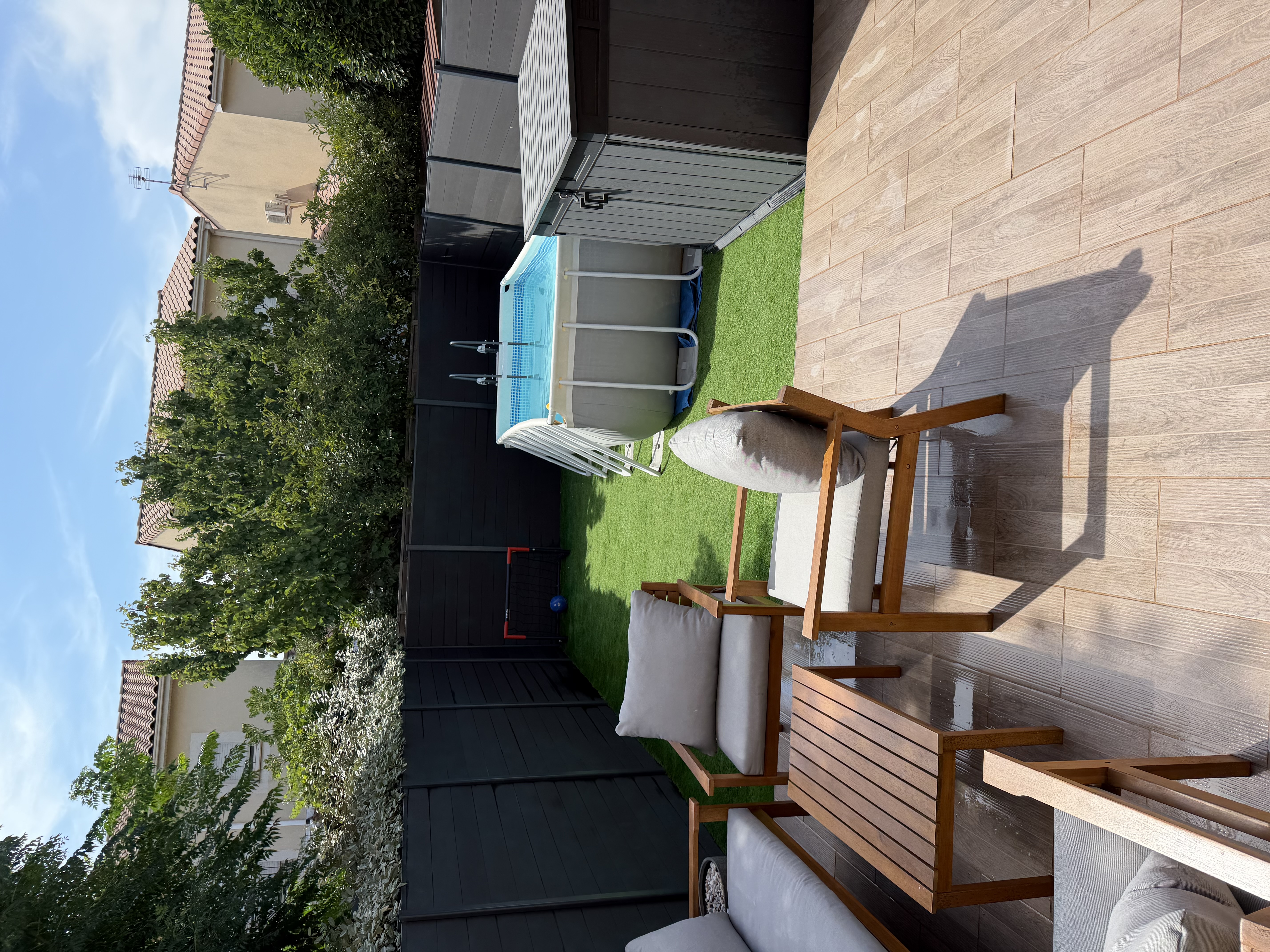 Maison mitoyenne 2 côtés