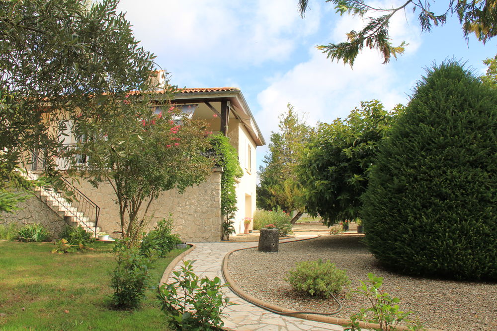 MAISON 136 M² habitable sur 4700 M² arborés