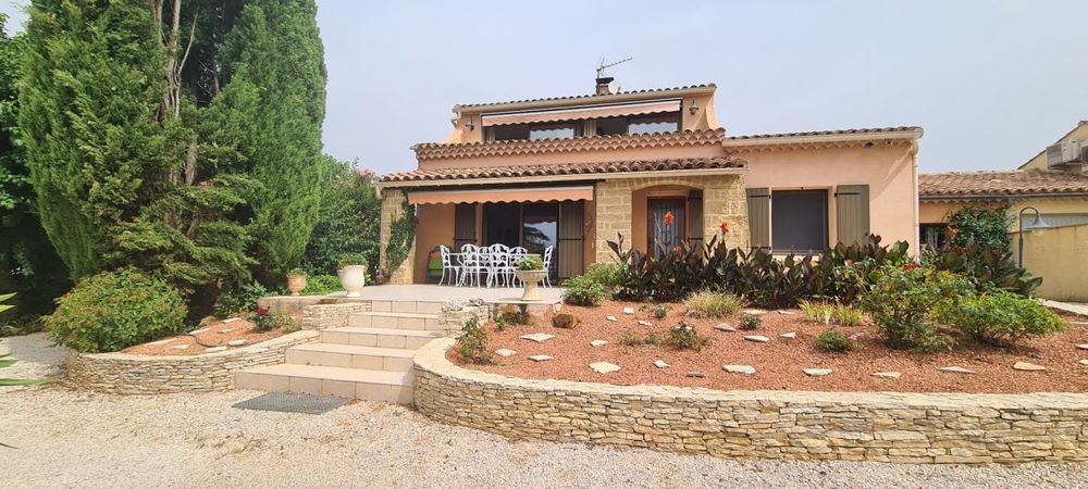 VILLA-PISCINE-JARDIN
