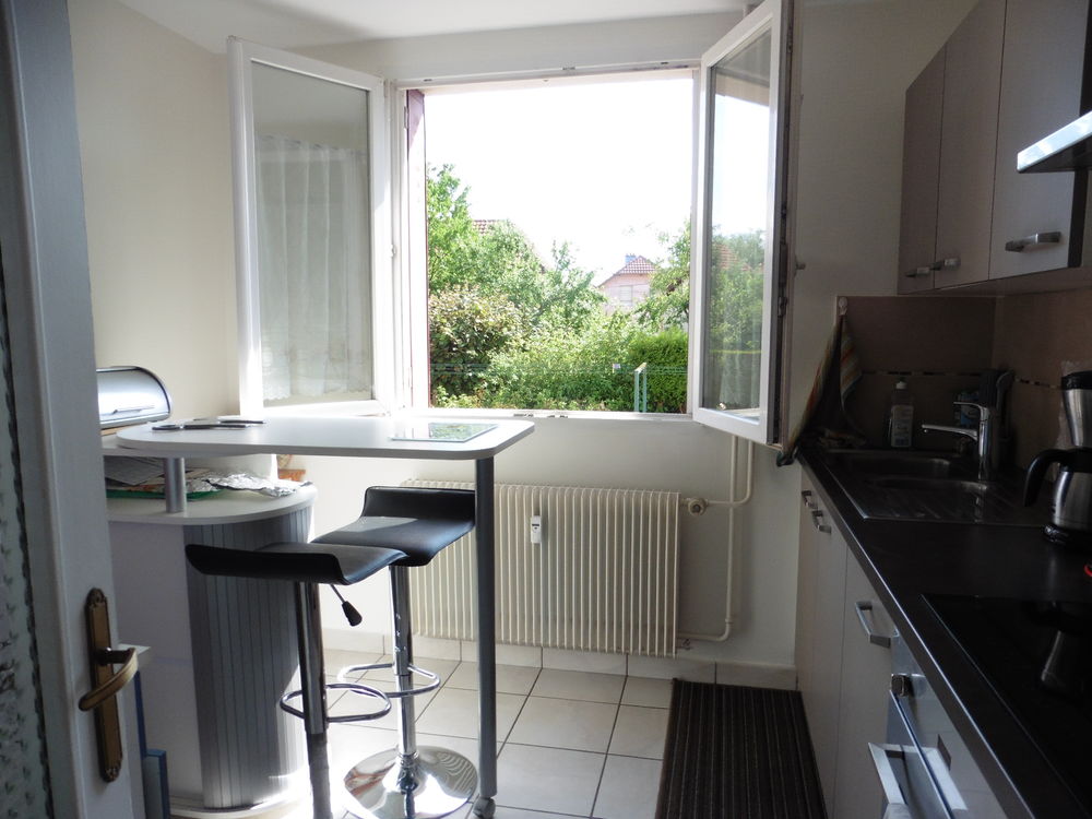BEL APPARTEMENT ENTIÈREMENT RÉNOVÉ DE TYPE T3