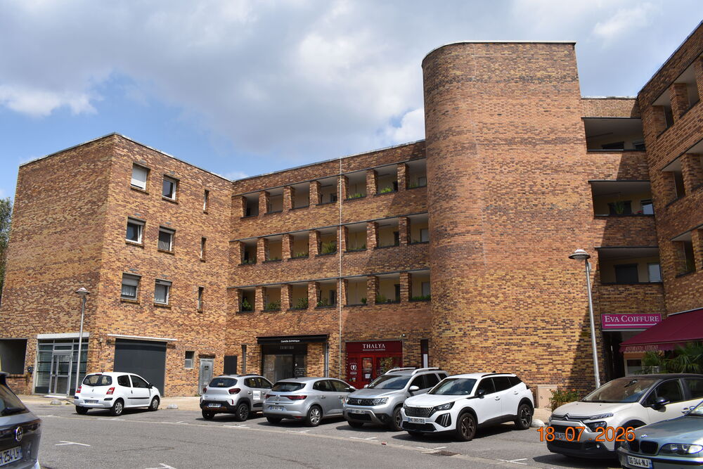 MAUREPAS (78) F2 avec parking