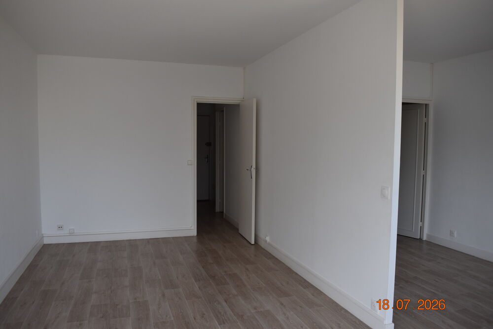 MAUREPAS (78) F2 avec parking