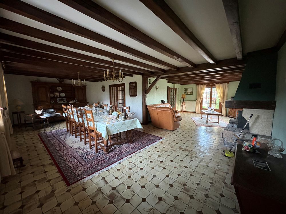 MAISON 164 m², 300 m² surfaces annexes sur terrain 5280 m²