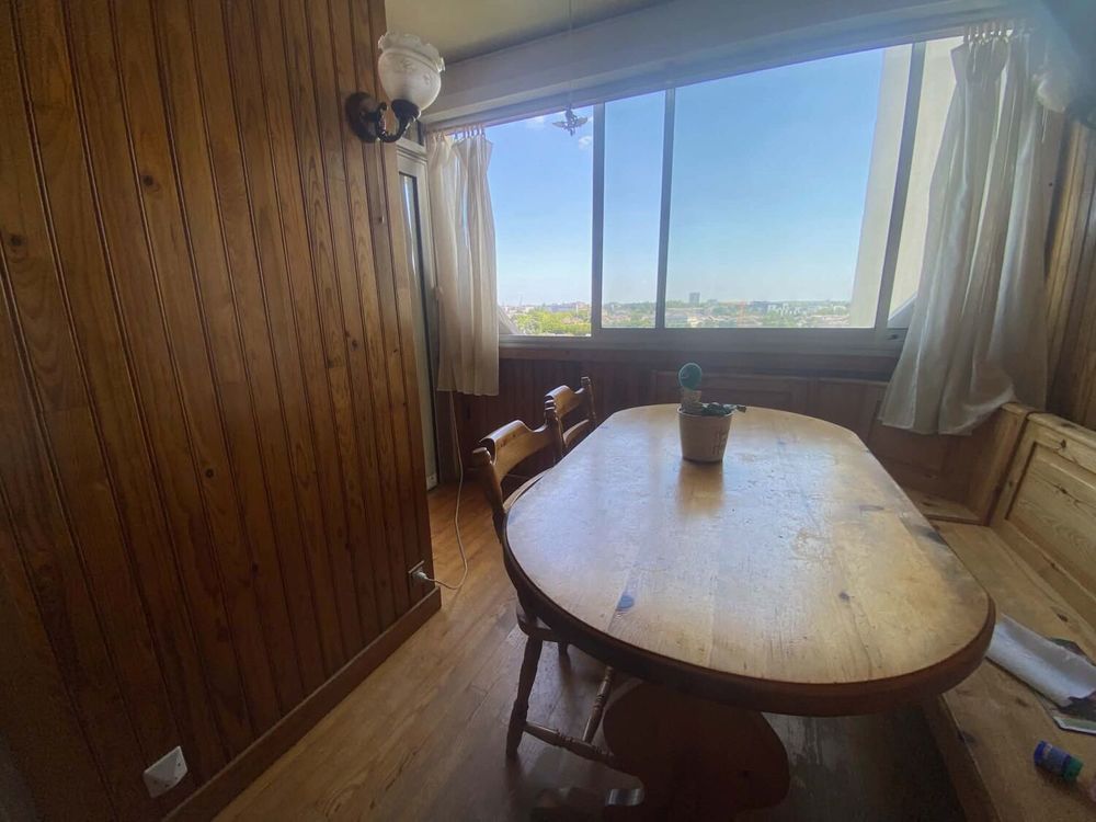 Très bel apt de 110 m2, parfait état,