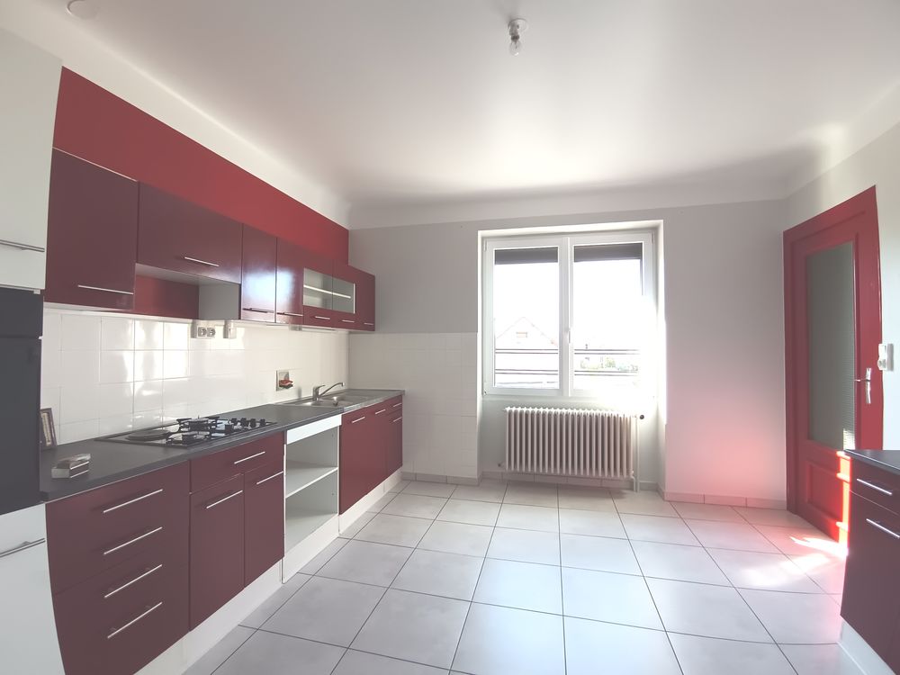 Maison avec garage et jardin à Usson-en-Forez