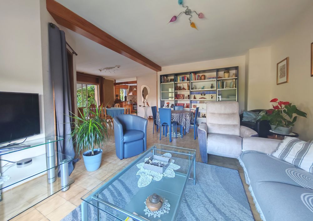 Maison de village avec emplacement rare