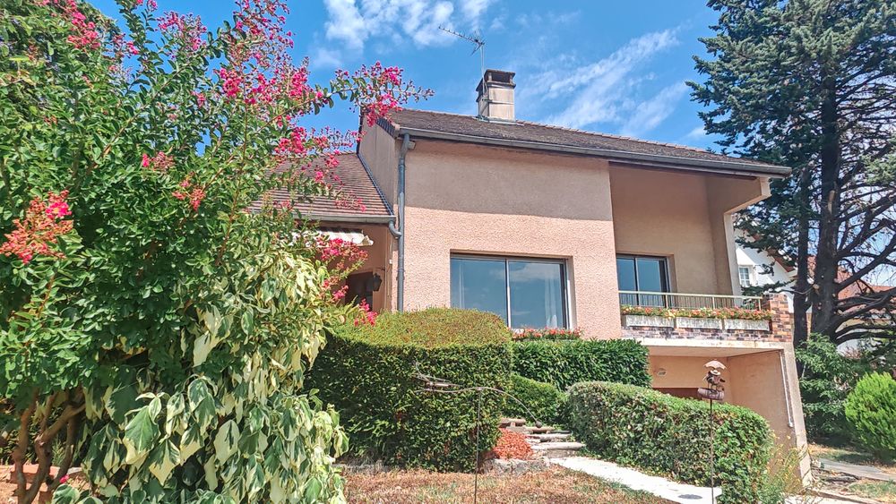 Maison de village avec emplacement rare
