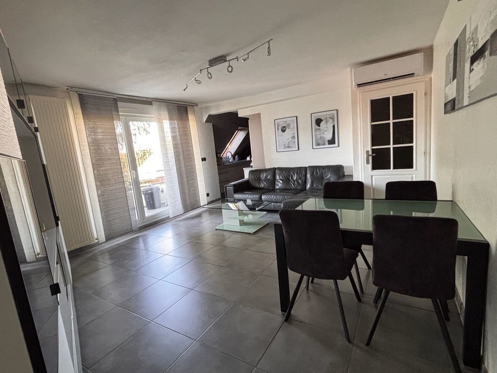 Magnifique duplex en attique T4