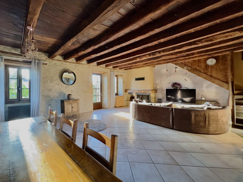 Ensemble immobilier traditionnel quercynois (2 maisons)