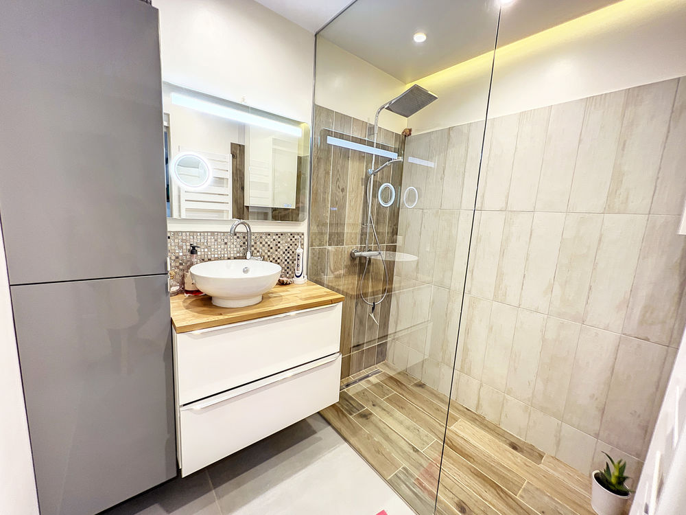 APPART/DUPLEX MOUGINS 70m² 3Pcs - 2 chambres Etg 1/1