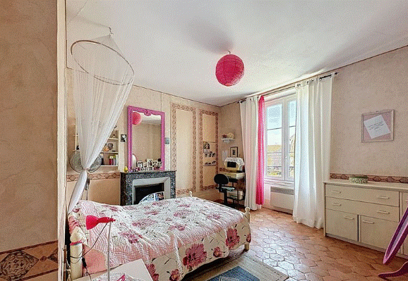 une grande maison + une petite