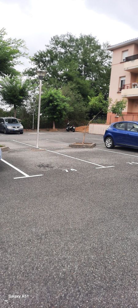 T2 45 m2 avec balcon et place de parking