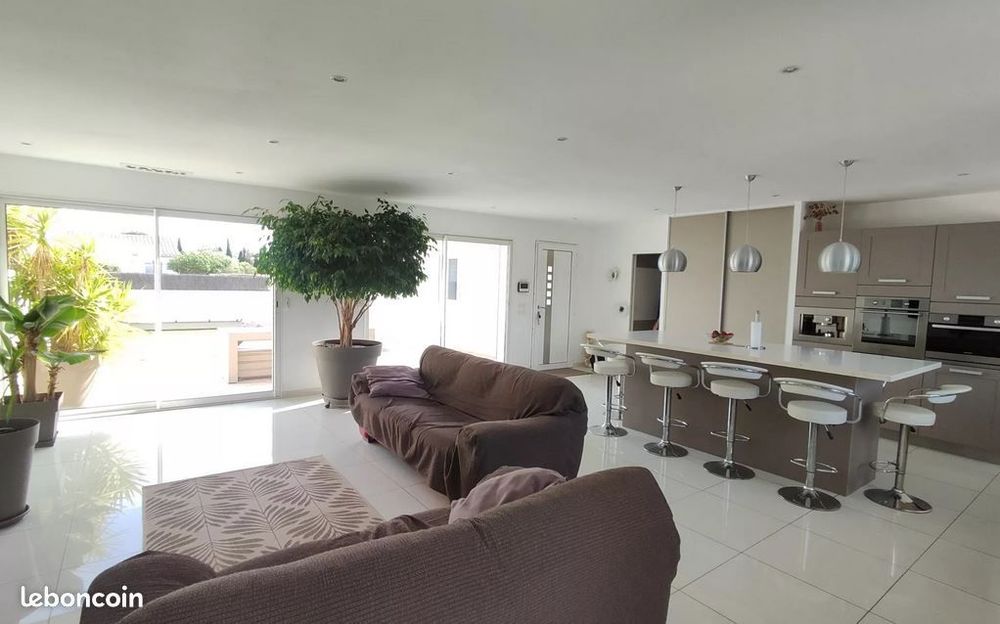 156 M2