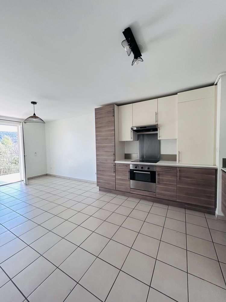 Appartement T2 avec terrasse et piscine
