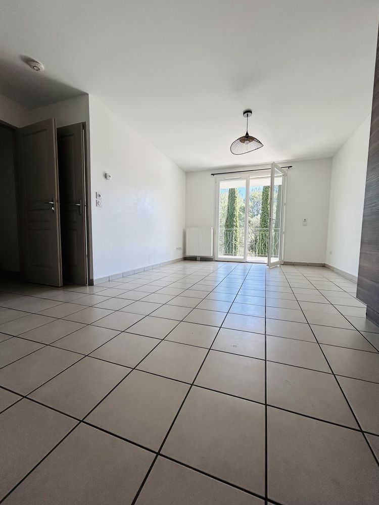 Appartement T2 avec terrasse et piscine