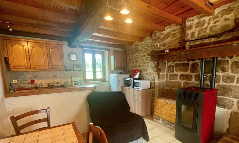 Maison en pierre habitable de suite- 76 m² - MAUTES (23)