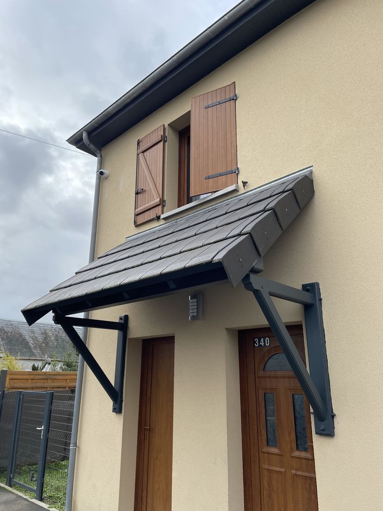 Maison jumelée en R+1 avec terrain et garage indépendant