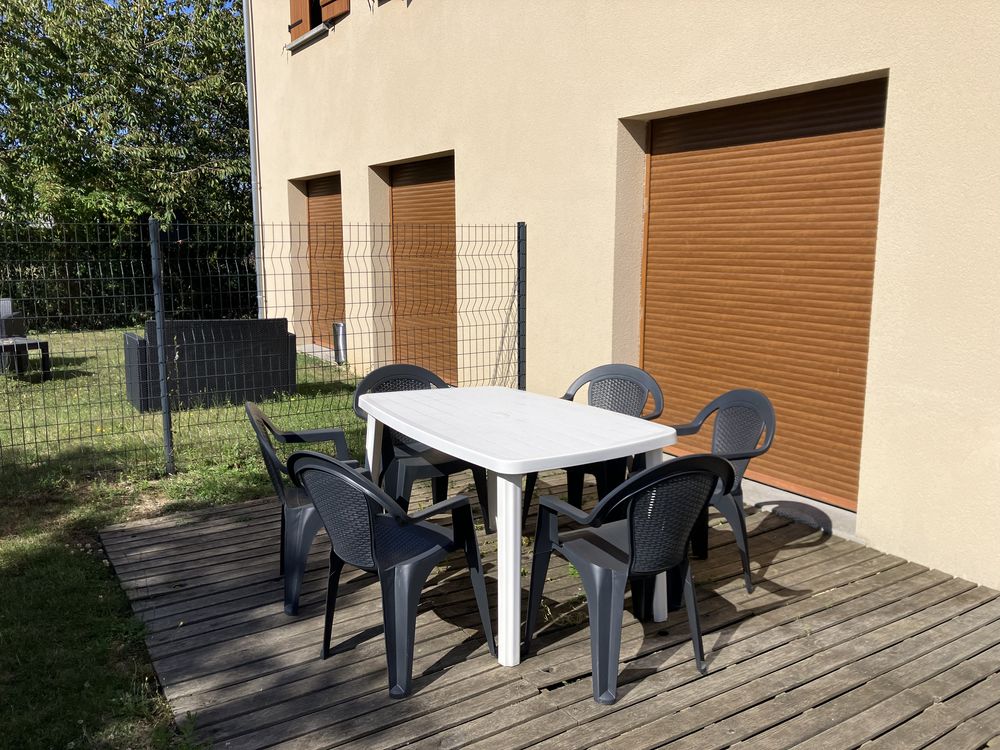 Maison jumelée en R+1 avec terrain et garage indépendant