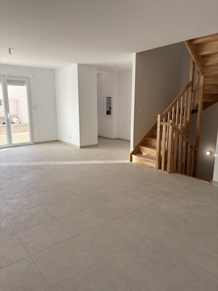 Affaire T5 villa avec garage, terrasse et jardin