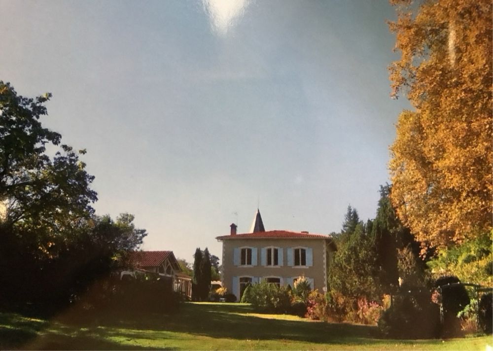 CHÂTEAU LE TROUILH - Domaine privé avec parc, piscine tennis