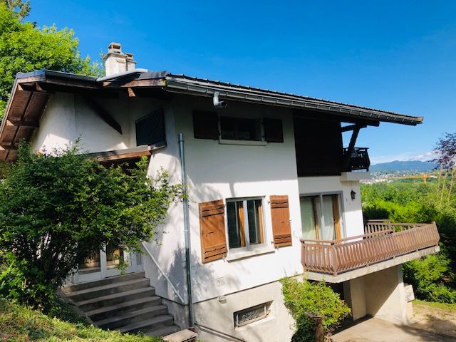 MAISON 190 m2 sur coteau avec terrain arboré de 1949 m2