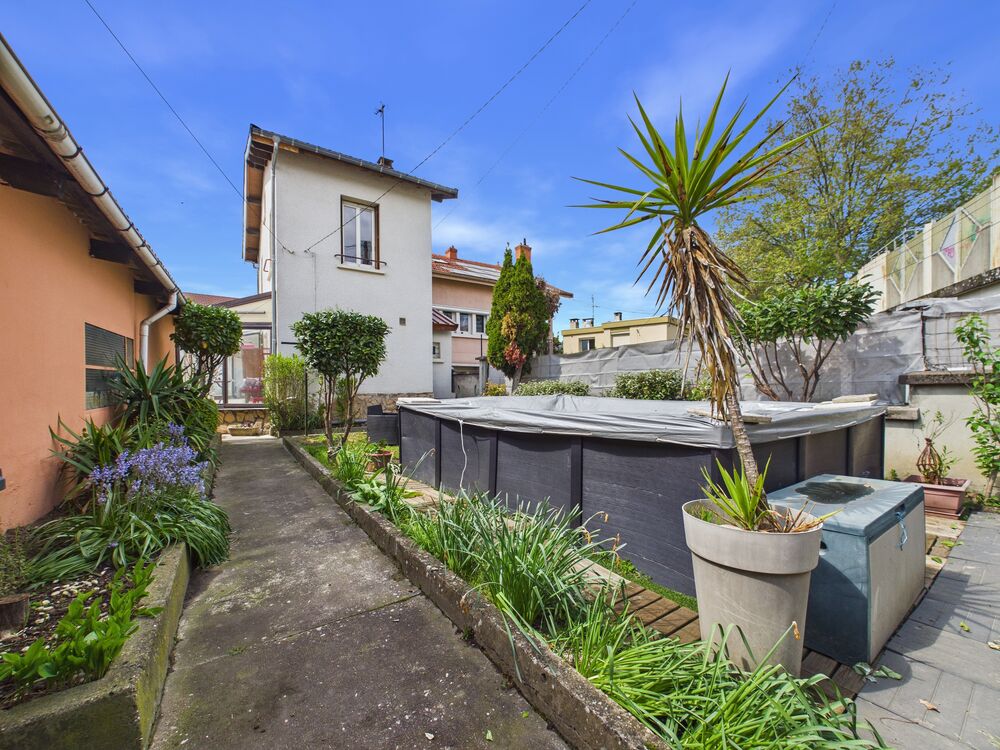 VILLEURBANNE (69100) 3 pièces / 2 chambres / 73 m²